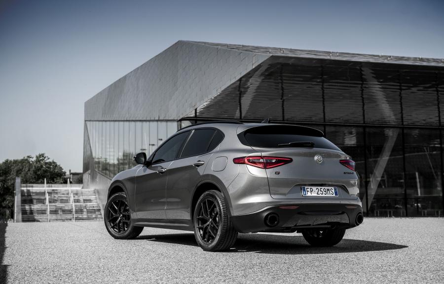  Alfa Romeo Stelvio B-Tech (949) 2018 года  (фото 9 из 15)